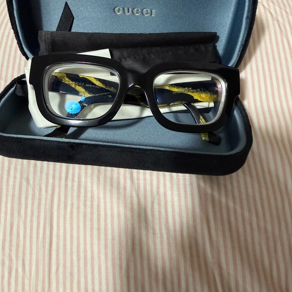 Gucci Womens Black and Yellow Glasses - Picture 5 of 6